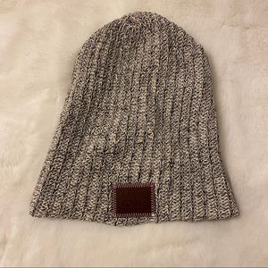 Black speckled beanie